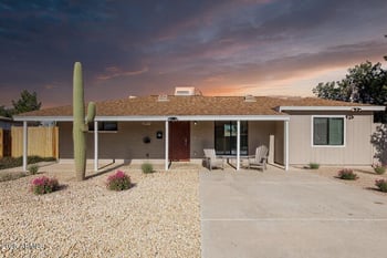 2806 Royal Palm Rd, Phoenix, AZ 85051