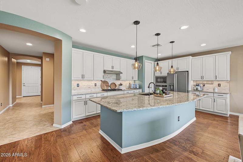 2807 W Blue River Dr, San Tan Valley, AZ 85144