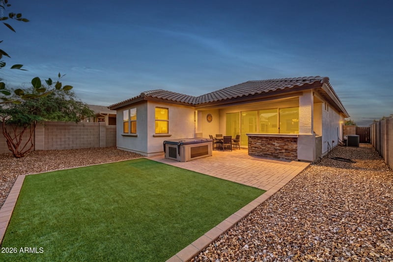 2807 W Blue River Dr, San Tan Valley, AZ 85144