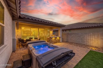 2807 W Blue River Dr, San Tan Valley, AZ 85144
