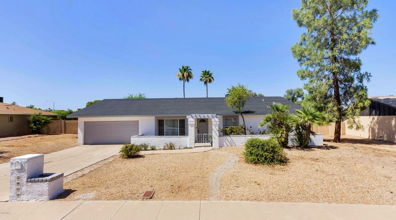 2808 E Acoma Dr, Phoenix, AZ 85032