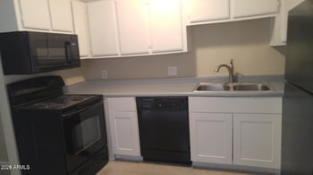 2808 Le Marche Ave, Phoenix, AZ 85032