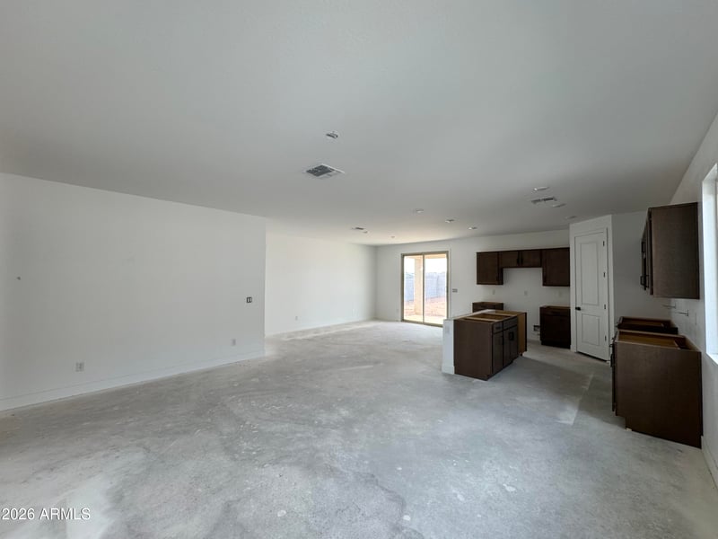 2808 Mecklenburg Way, San Tan Valley, AZ 85143