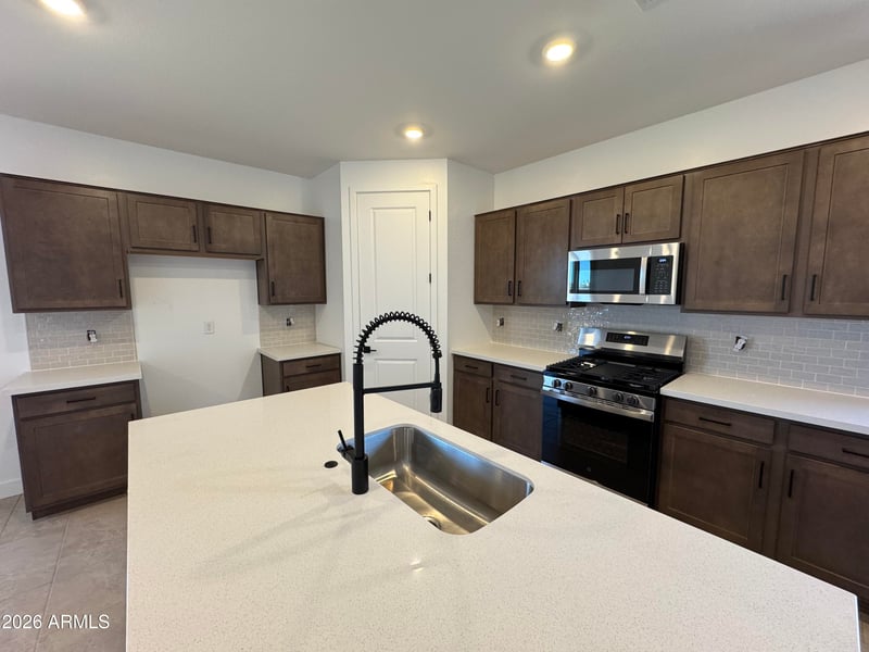 2808 E Mecklenburg Way, San Tan Valley, AZ 85143