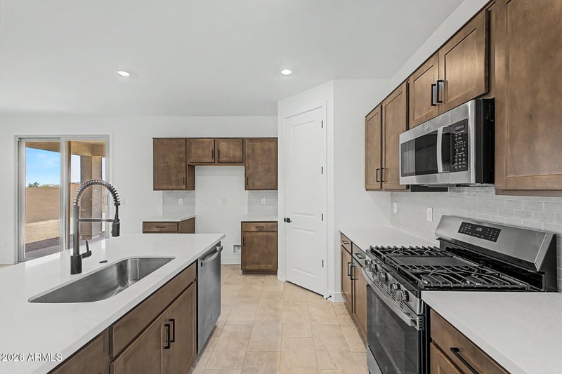 2808 E Mecklenburg Way, San Tan Valley, AZ 85143