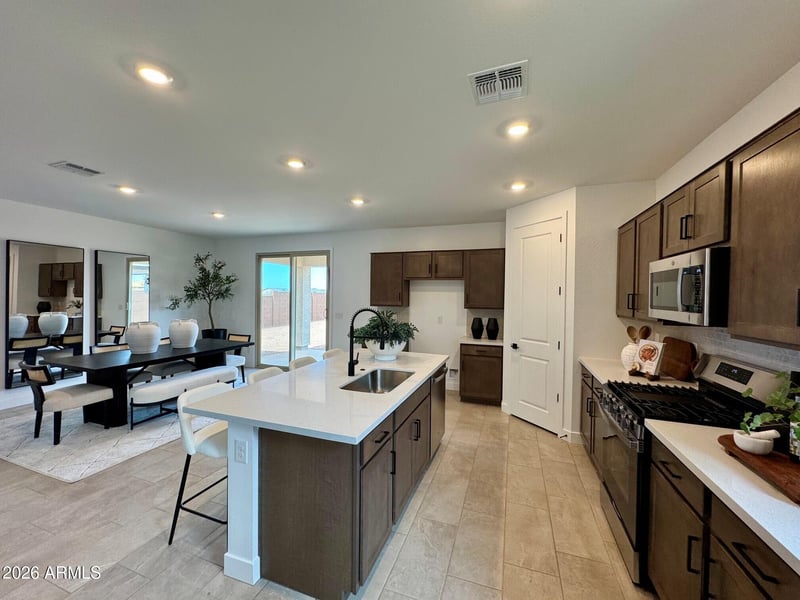 2808 E Mecklenburg Way, San Tan Valley, AZ 85143
