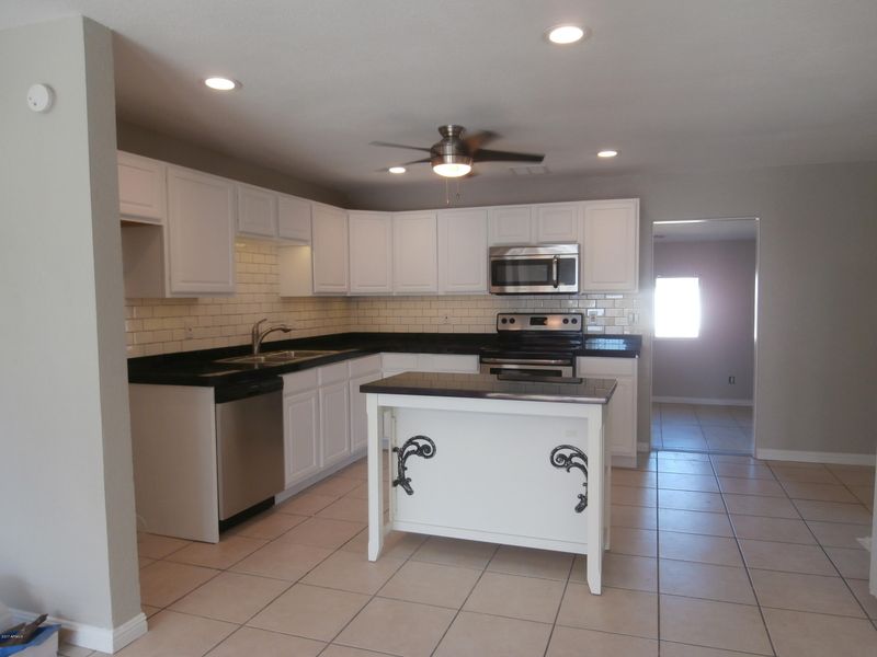 2808 E Pinchot Ave, Phoenix, AZ 85016