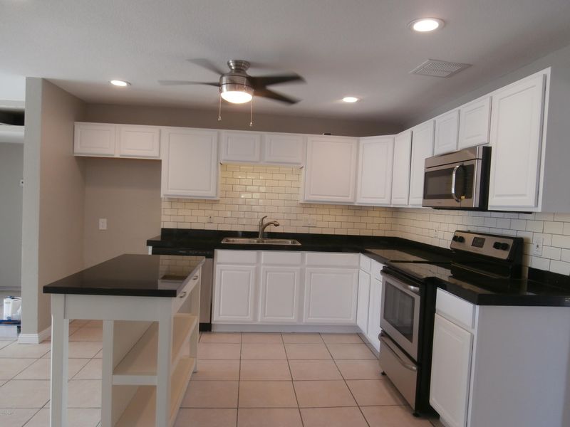 2808 E Pinchot Ave, Phoenix, AZ 85016