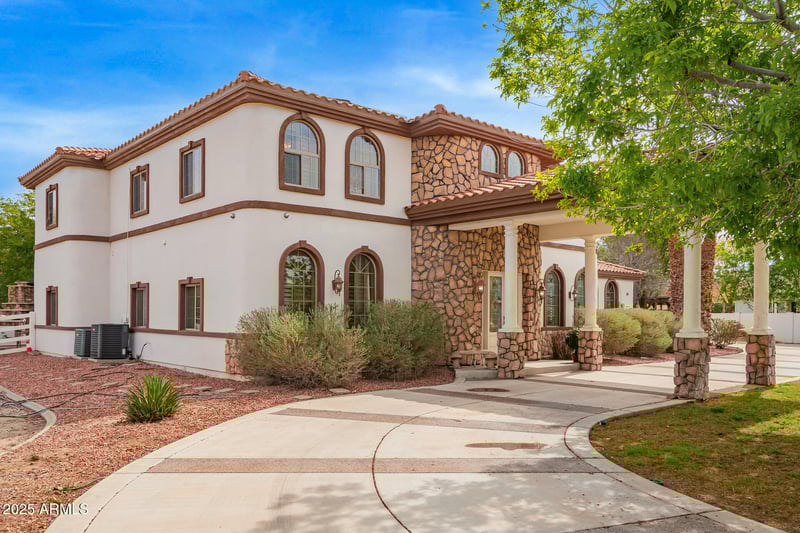 2808 Latona Rd, Laveen, AZ 85339
