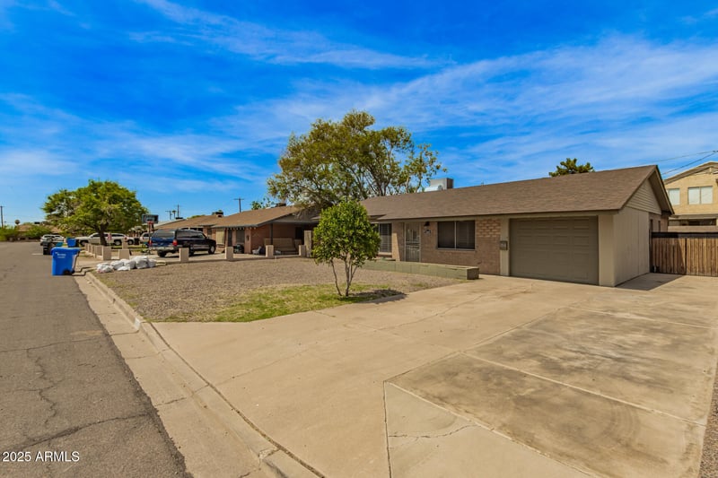2808 Lawrence Rd, Phoenix, AZ 85017