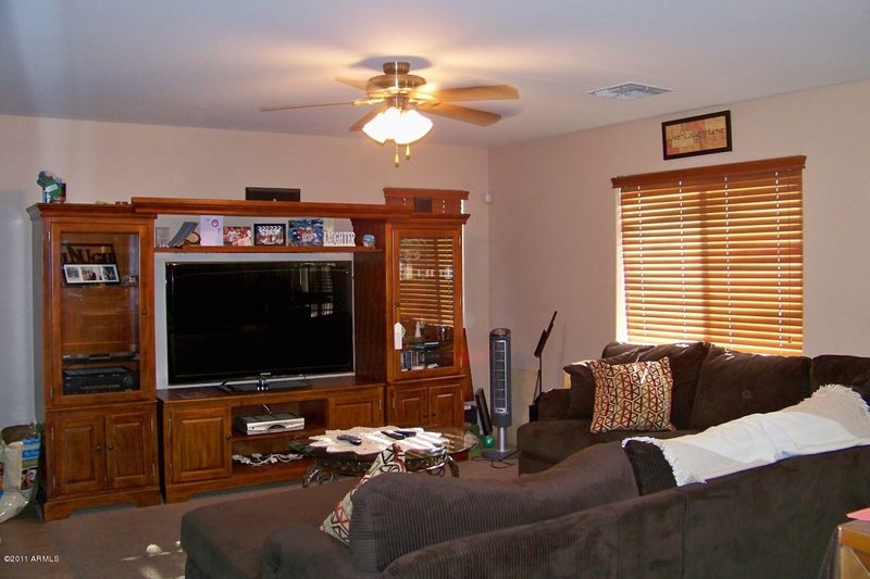 2808 S 80th Ave, Phoenix, AZ 85043