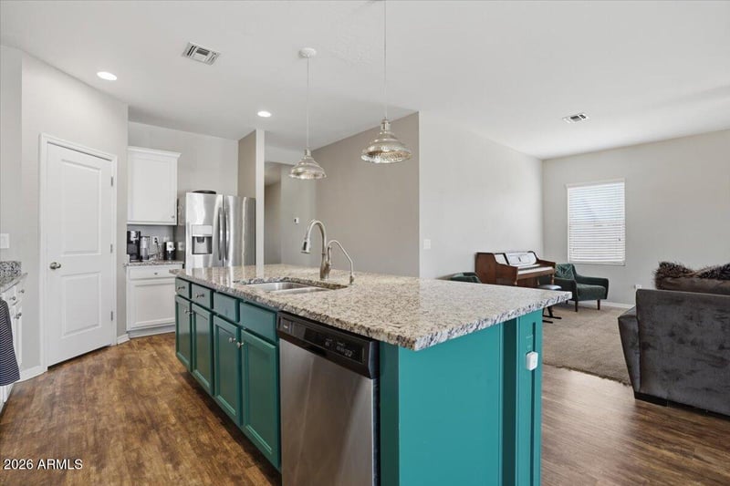 2809 E Renegade Trl, San Tan Valley, AZ 85143