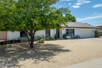 2809 Hillery Dr, Phoenix, AZ 85032