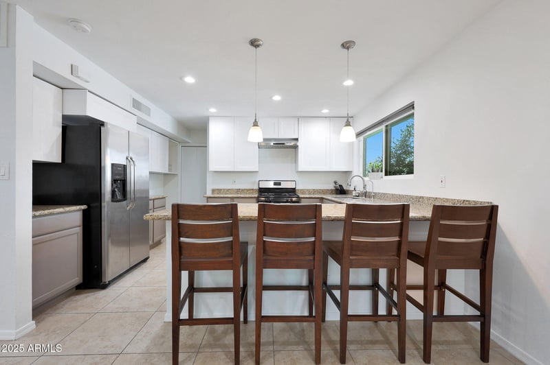 2809 Shangri La Rd, Phoenix, AZ 85028