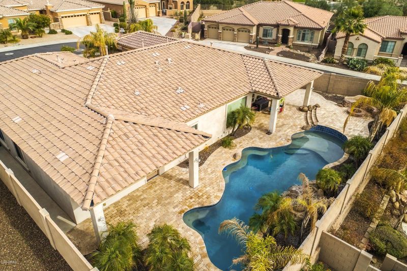 2809 W Ashurst Dr, Phoenix, AZ 85045