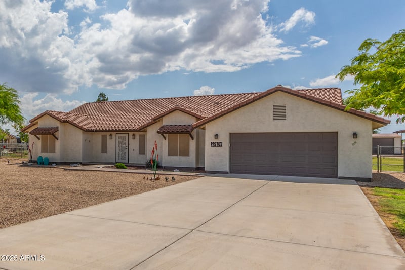2810 201st Dr, Buckeye, AZ 85326