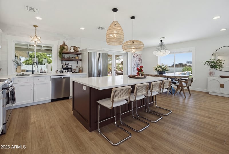 2810 E Joan D'arc Ave, Phoenix, AZ 85032