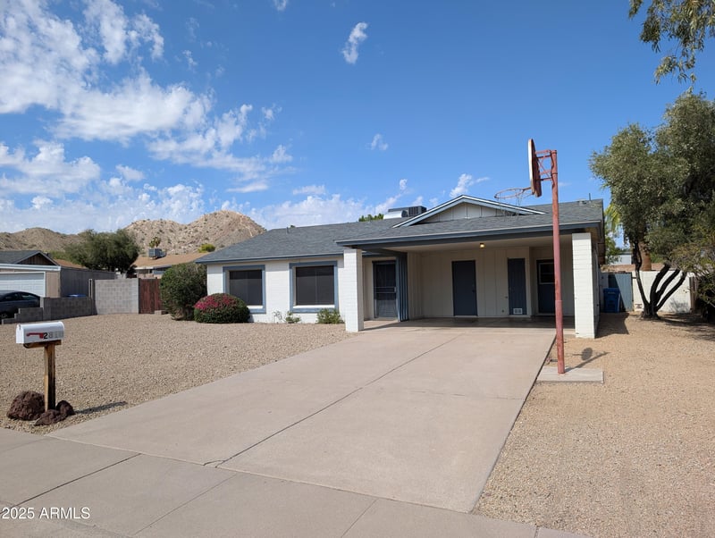 2810 Willow Ave, Phoenix, AZ 85032