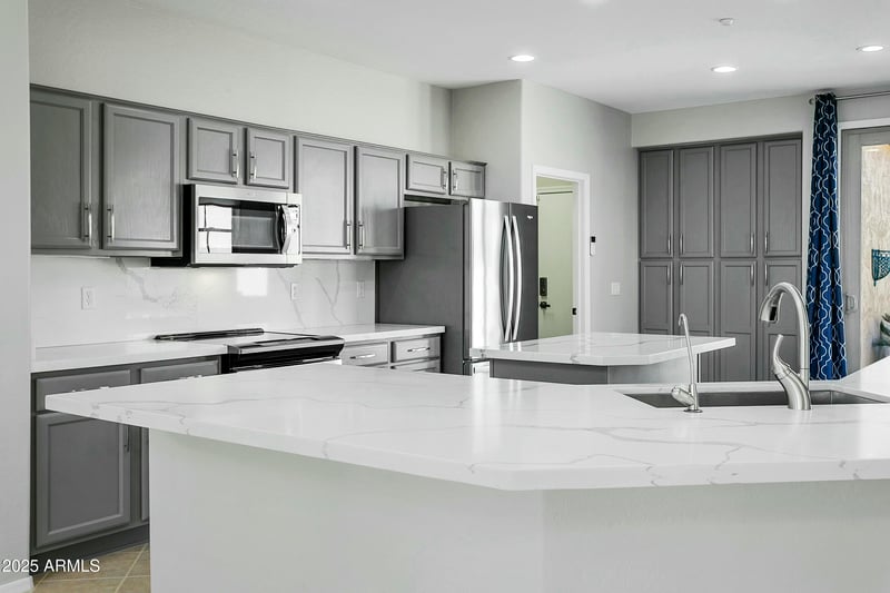 28107 123rd Ln, Peoria, AZ 85383
