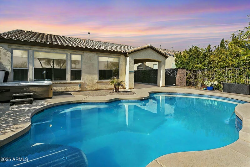 28107 123rd Ln, Peoria, AZ 85383