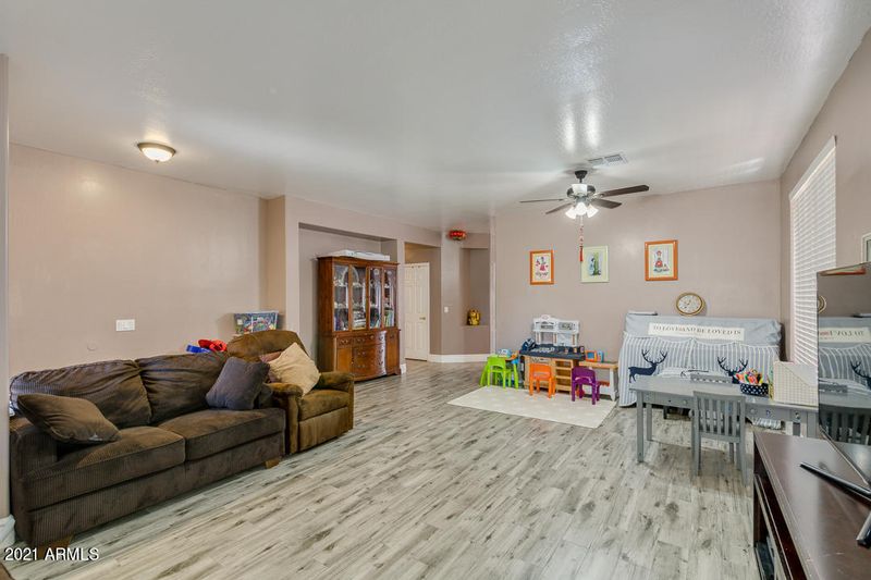 2812 W Lamar Rd, Phoenix, AZ 85017