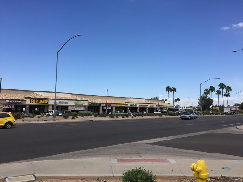2813 E Capri Cir, Mesa, AZ 85204