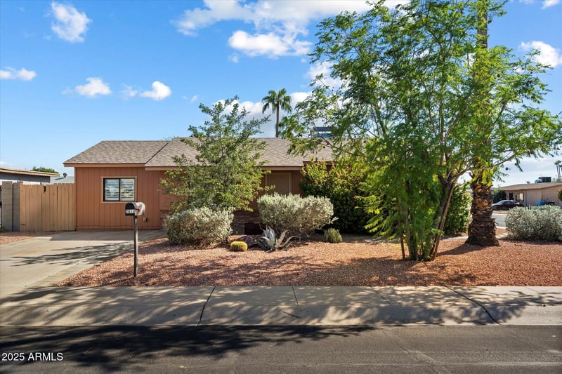 2813 Port Royale Ln, Phoenix, AZ 85053