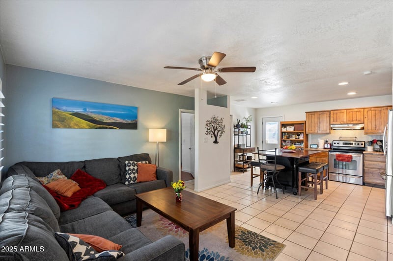 2813 Port Royale Ln, Phoenix, AZ 85053