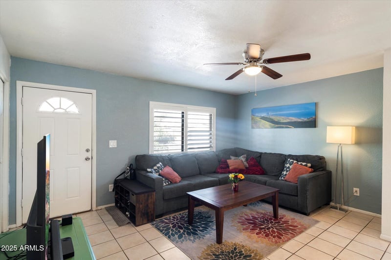2813 Port Royale Ln, Phoenix, AZ 85053