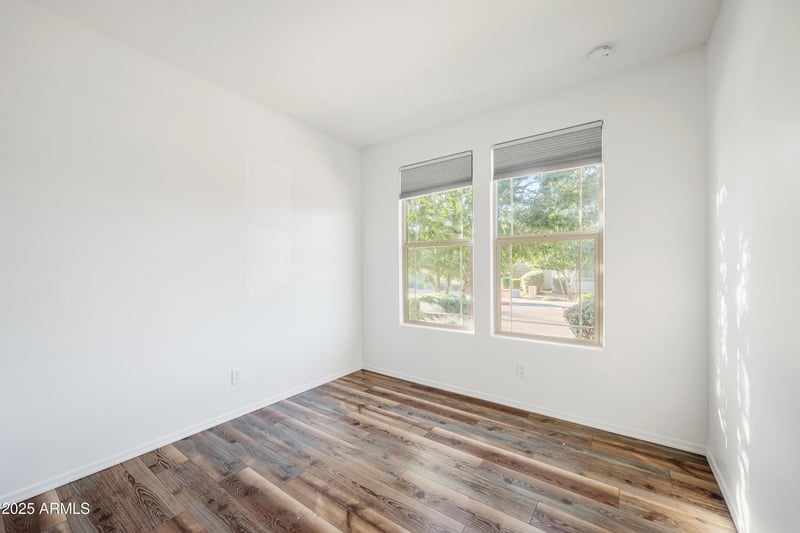 2814 Apollo Rd, Phoenix, AZ 85041