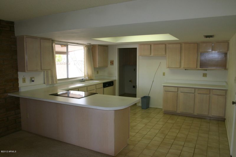2814 E Lupine Ave, Phoenix, AZ 85028