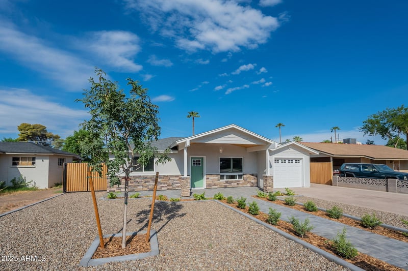 2814 N 51st St, Phoenix, AZ 85008