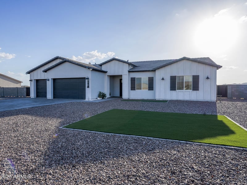28143 Quintana Pl, San Tan Valley, AZ 85144