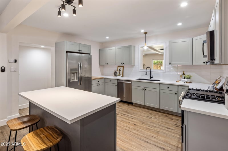 2815 32nd Pl, Phoenix, AZ 85008