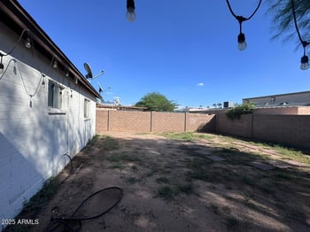 2815 Banff Ln, Phoenix, AZ 85053