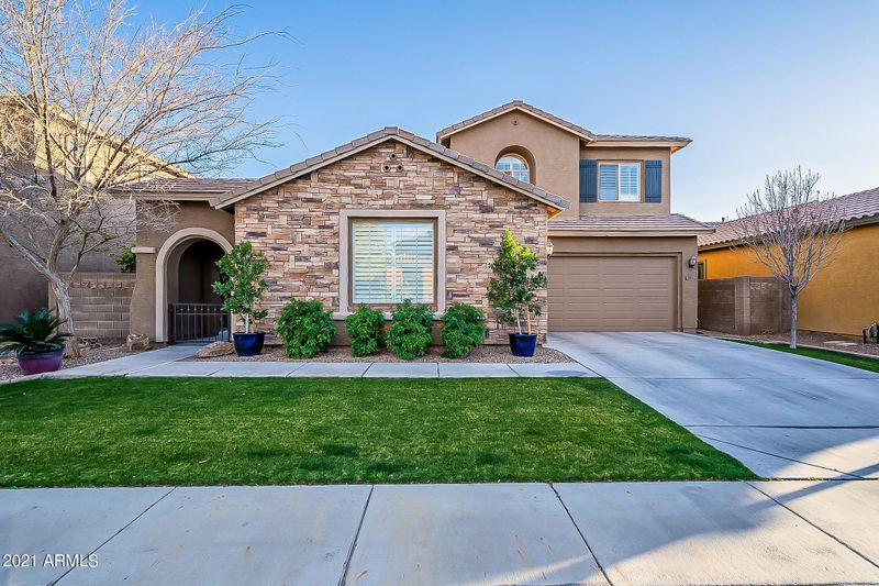 2815 E Honeysuckle Pl, Chandler, AZ 85286