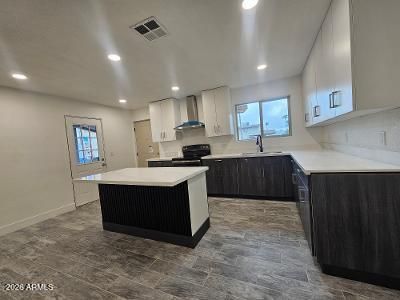 2815 N 48th Ln, Phoenix, AZ 85035