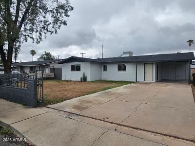 2815 N 48th Ln, Phoenix, AZ 85035