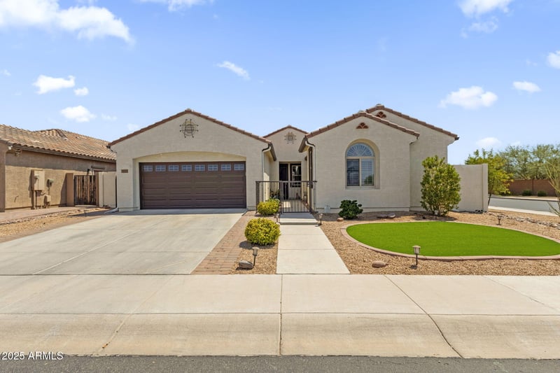 2815 Russell St, Mesa, AZ 85213