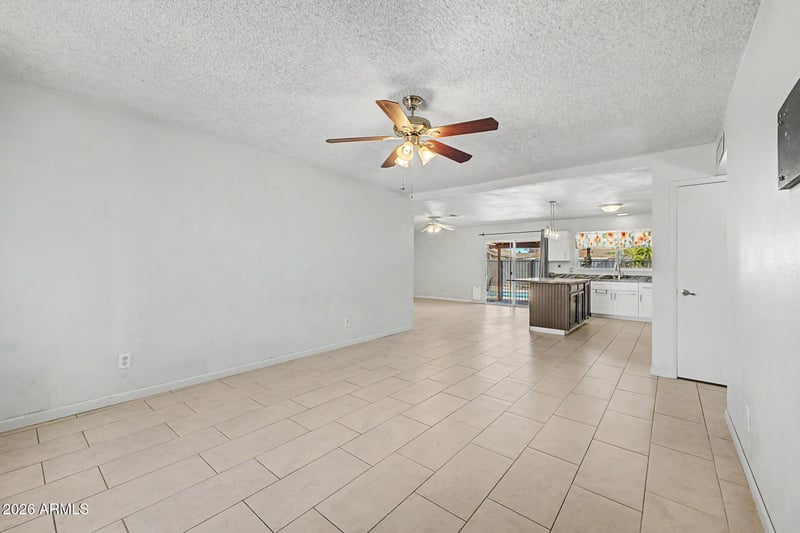 2815 W Villa Rita Dr, Phoenix, AZ 85053