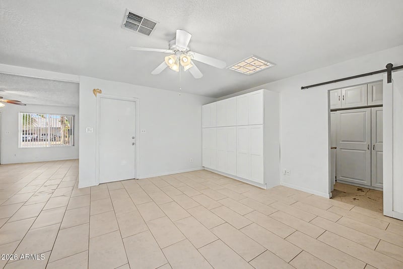 2815 W Villa Rita Dr, Phoenix, AZ 85053