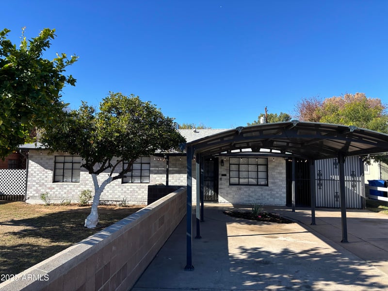 2816 33rd Pl, Phoenix, AZ 85008