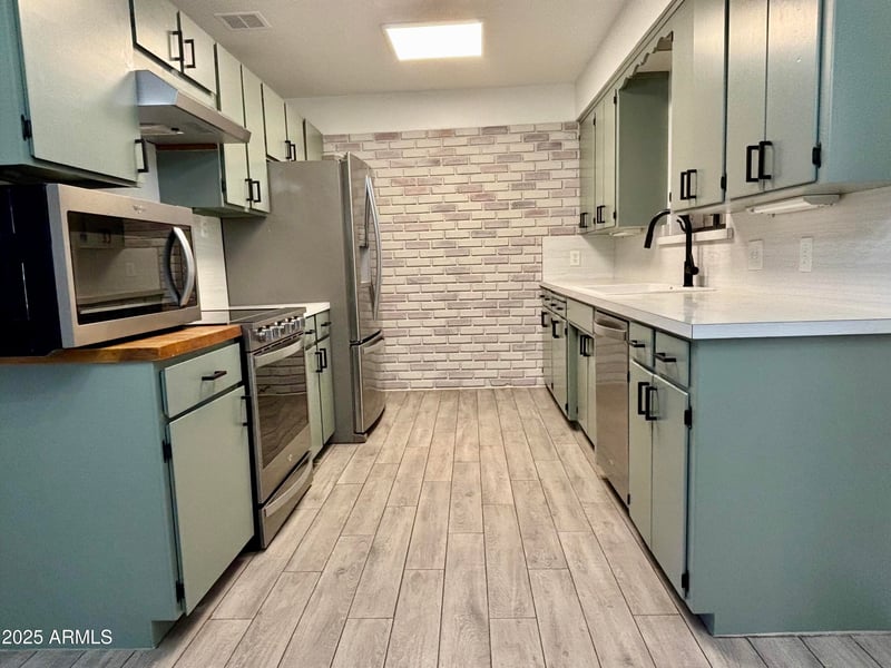 2816 33rd Pl, Phoenix, AZ 85008