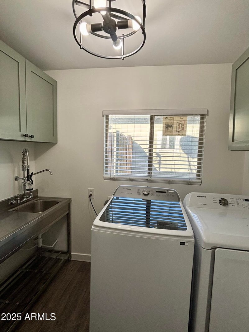 2816 33rd Pl, Phoenix, AZ 85008