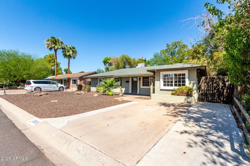 2816 70th St, Scottsdale, AZ 85257