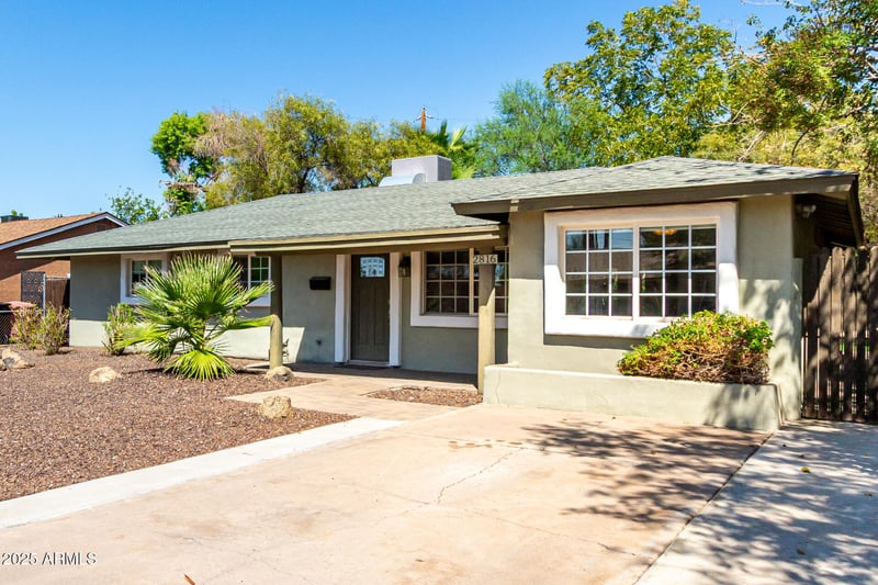 2816 70th St, Scottsdale, AZ 85257