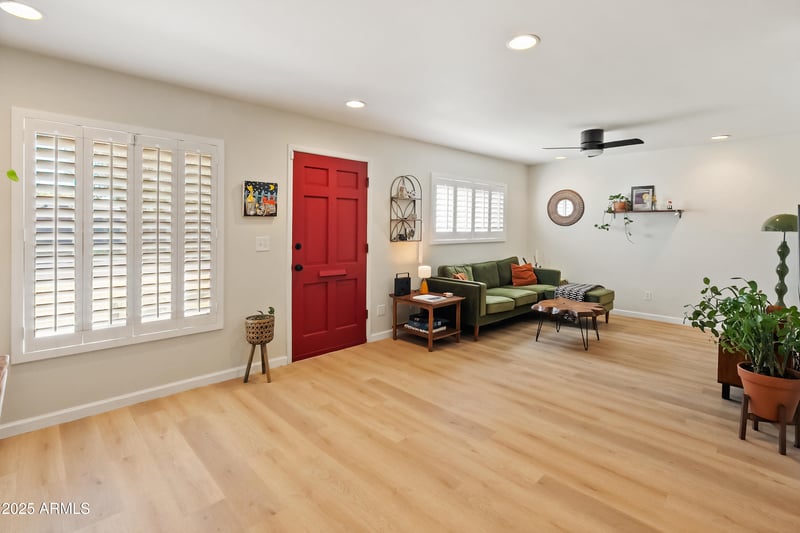 2816 Clarendon Ave, Phoenix, AZ 85016