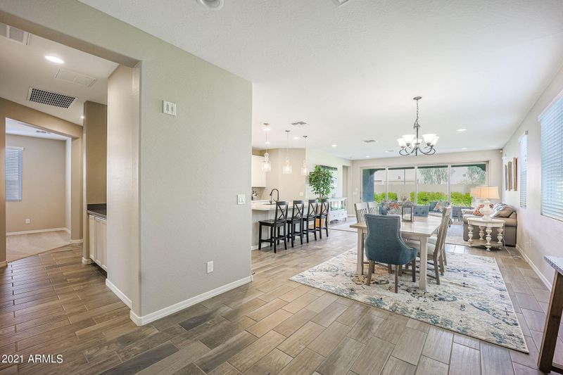 2816 E Sunland Ave, Phoenix, AZ 85040