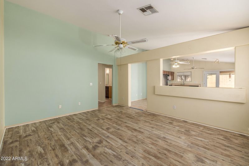2816 W Angela Dr, Phoenix, AZ 85053