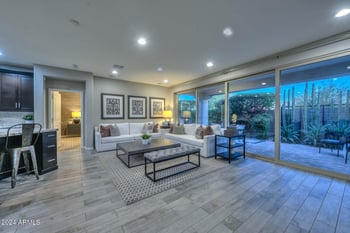 2817 E Hidalgo Ave, Phoenix, AZ 85040